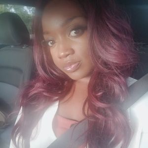 Meet your Posher, Vanessa